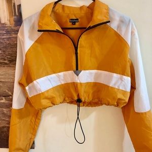 Yellow cropped drawstring windbreaker 🏁